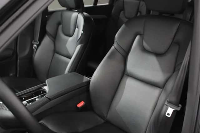 Volvo XC90 (2021) thumbnail 10