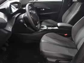 Peugeot 208 (2023) thumbnail 9