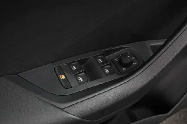 Škoda Karoq (2025) thumbnail 12