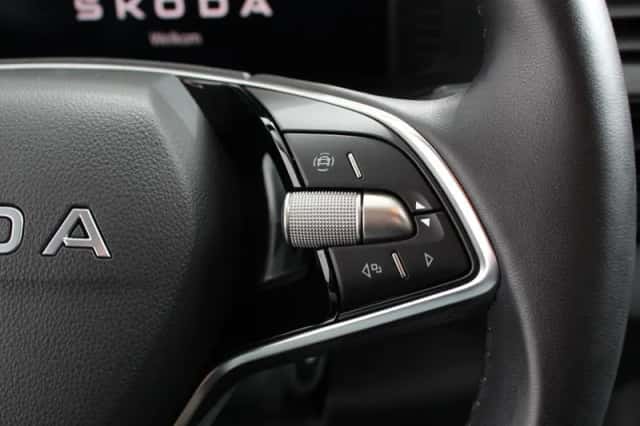 Škoda Karoq (2025) thumbnail 17