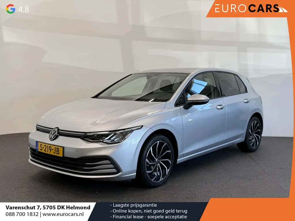 Volkswagen Golf (2023) — foto 1