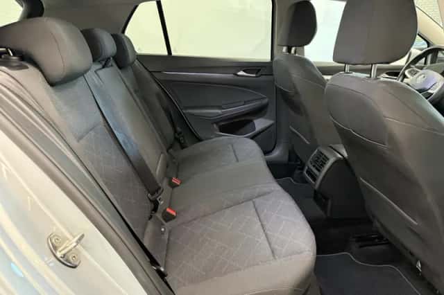 Volkswagen Golf (2023) thumbnail 14