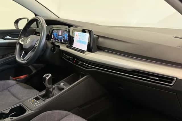 Volkswagen Golf (2023) thumbnail 16