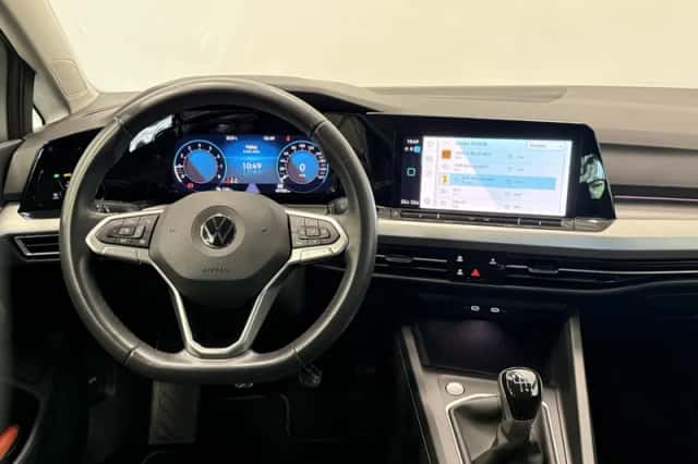 Volkswagen Golf (2023) thumbnail 17