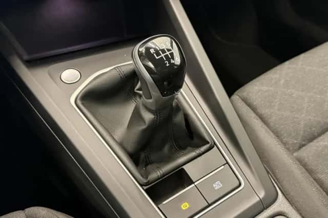 Volkswagen Golf (2023) thumbnail 18