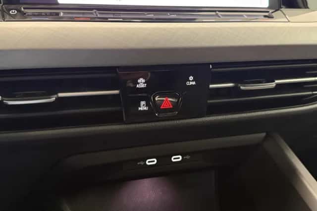 Volkswagen Golf (2023) thumbnail 20