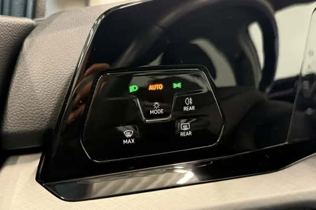 Volkswagen Golf (2023) thumbnail 22