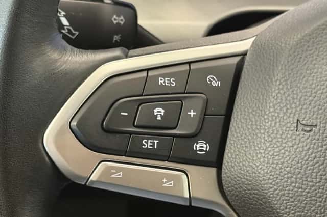 Volkswagen Golf (2023) thumbnail 25