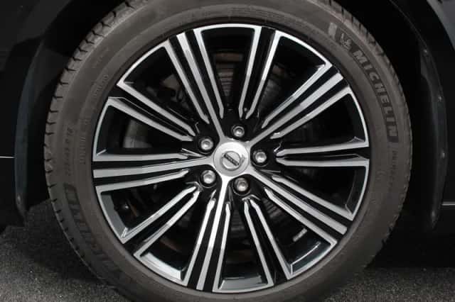 Volvo V60 (2020) thumbnail 2