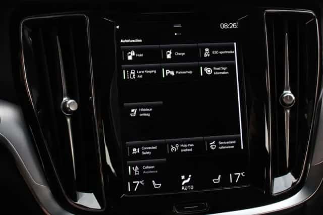 Volvo V60 (2020) thumbnail 24