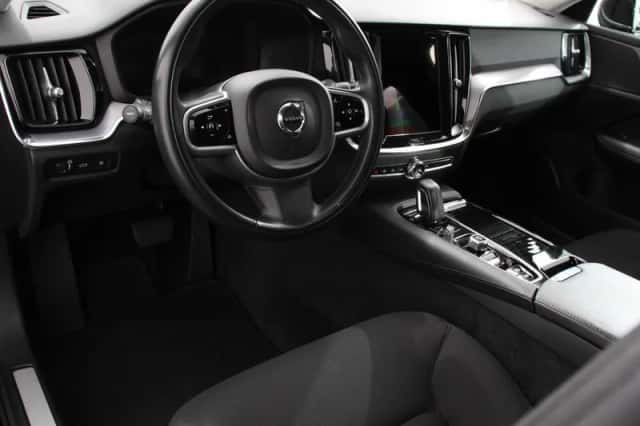 Volvo V60 (2020) thumbnail 9