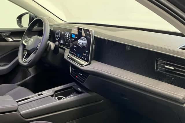Volkswagen Passat (2025) thumbnail 12