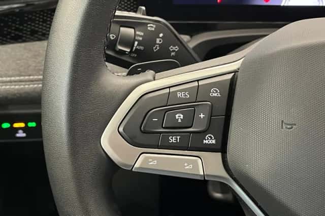 Volkswagen Passat (2025) thumbnail 16