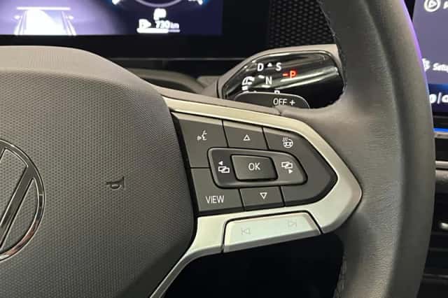 Volkswagen Passat (2025) thumbnail 17