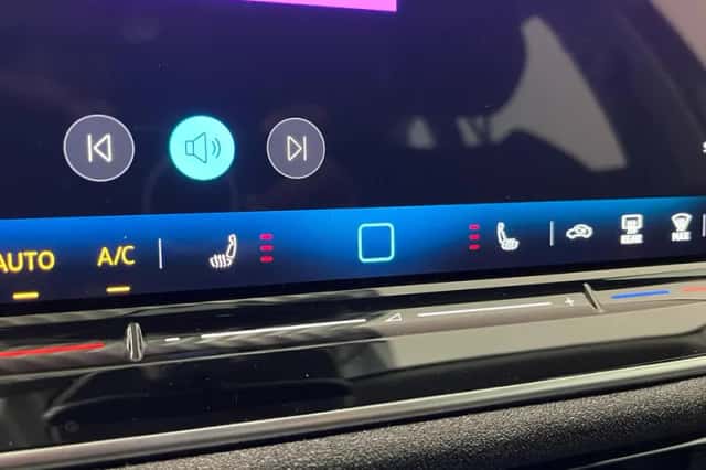 Volkswagen Passat (2025) thumbnail 24