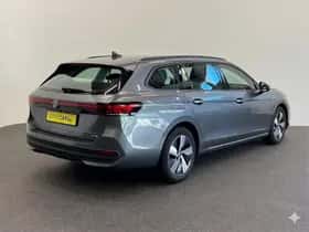 Volkswagen Passat (2025) thumbnail 7