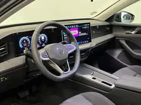 Volkswagen Passat (2025) thumbnail 9