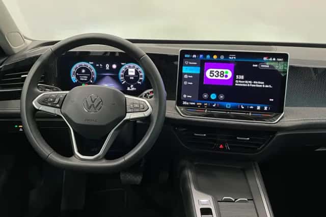 Volkswagen Passat (2025) thumbnail 10