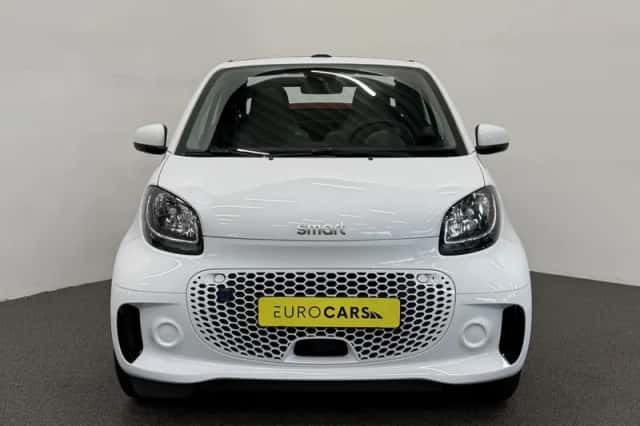 Smart Fortwo (2021) thumbnail 3