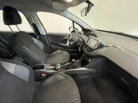 Peugeot 2008 (2019) thumbnail 13