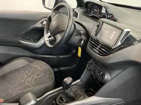 Peugeot 2008 (2019) thumbnail 15
