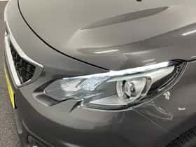 Peugeot 2008 (2019) thumbnail 9