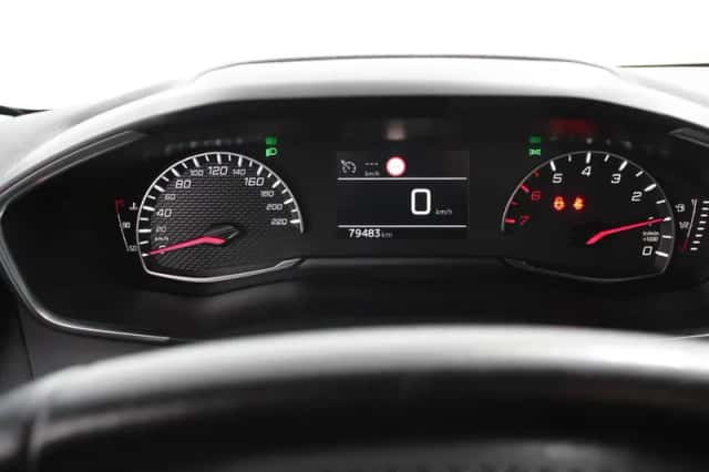 Peugeot 208 (2021) thumbnail 12