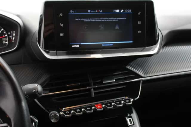 Peugeot 208 (2021) thumbnail 14