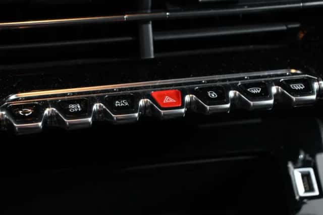 Peugeot 208 (2021) thumbnail 18
