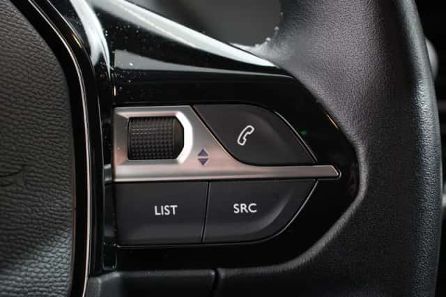 Peugeot 208 (2021) thumbnail 21