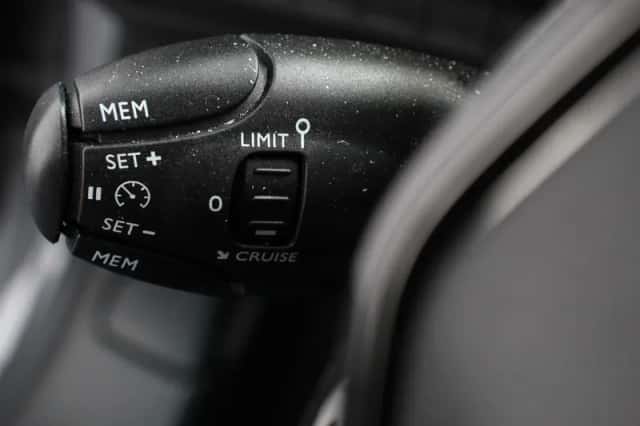 Peugeot 208 (2021) thumbnail 22