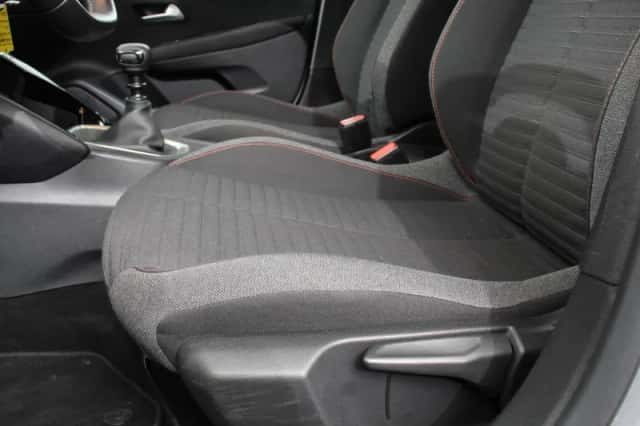 Peugeot 208 (2021) thumbnail 23