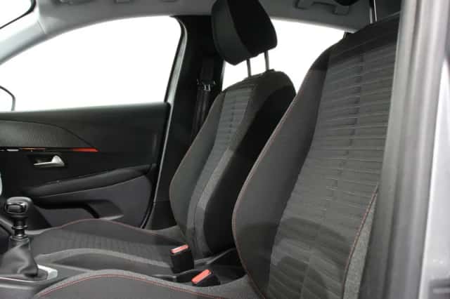Peugeot 208 (2021) thumbnail 24