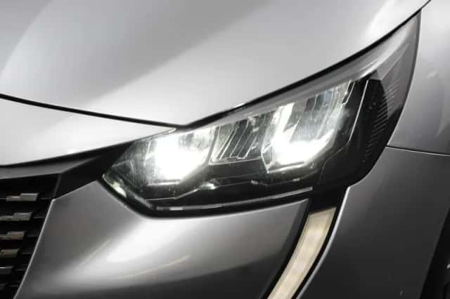 Peugeot 208 (2021) thumbnail 26