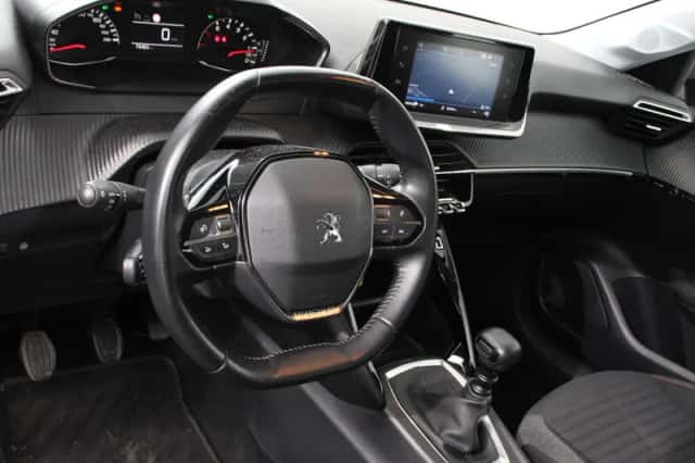Peugeot 208 (2021) thumbnail 9