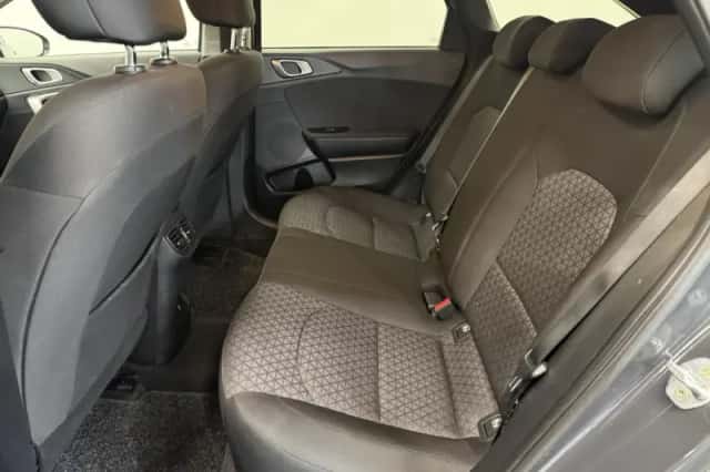 Kia Ceed Sportswagon (2023) thumbnail 11