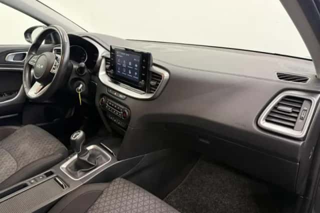 Kia Ceed Sportswagon (2023) thumbnail 15