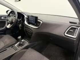 Kia Ceed Sportswagon (2023) thumbnail 15