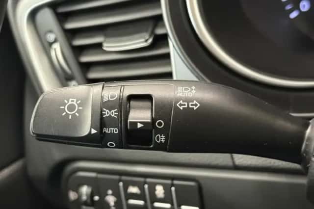 Kia Ceed Sportswagon (2023) thumbnail 16