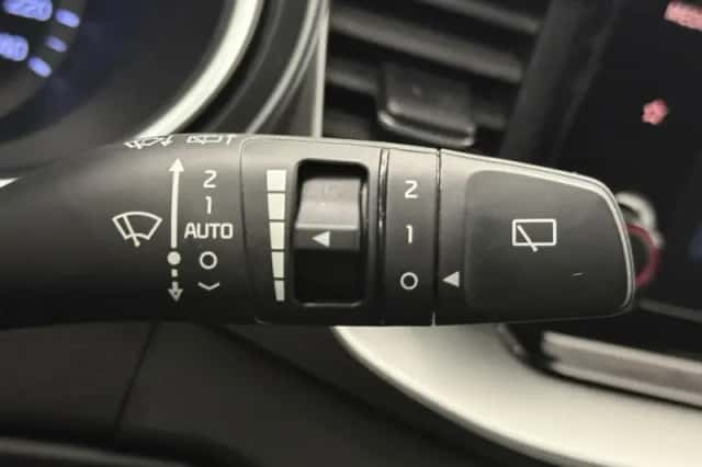 Kia Ceed Sportswagon (2023) thumbnail 19