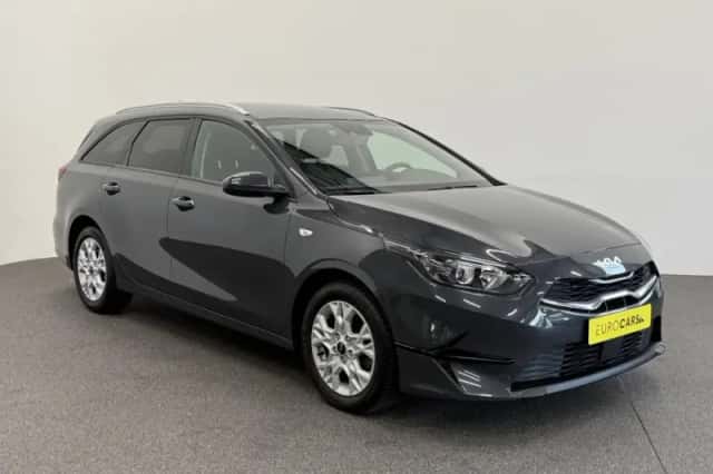 Kia Ceed Sportswagon (2023) thumbnail 3