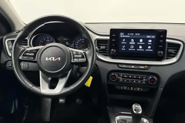 Kia Ceed Sportswagon (2023) thumbnail 27