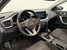 Kia Ceed Sportswagon (2023) thumbnail 9