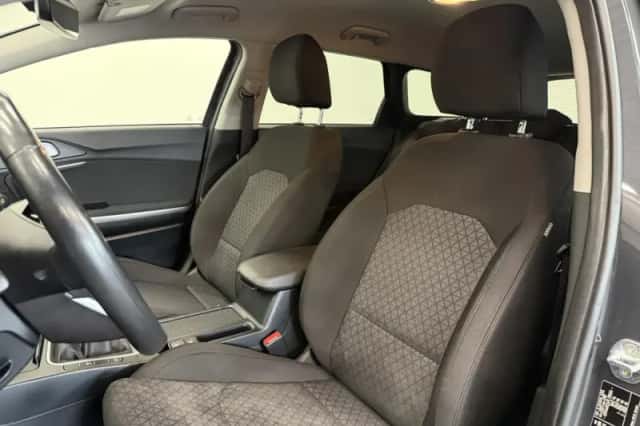 Kia Ceed Sportswagon (2023) thumbnail 10