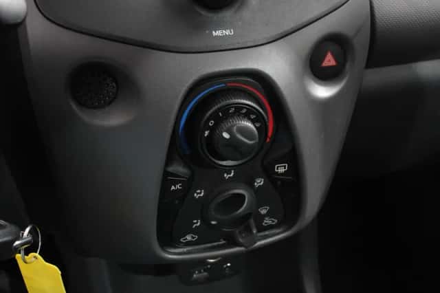 Peugeot 108 (2021) thumbnail 19