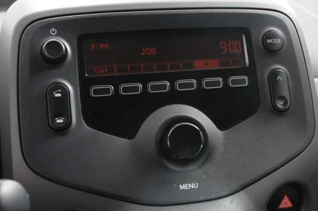 Peugeot 108 (2021) thumbnail 20