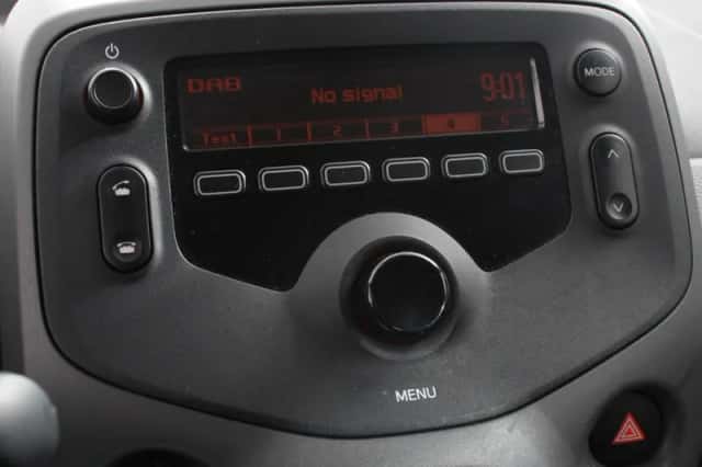 Peugeot 108 (2021) thumbnail 3