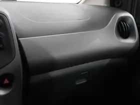 Peugeot 108 (2021) thumbnail 22