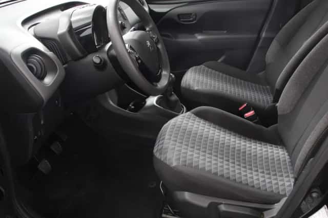 Peugeot 108 (2021) thumbnail 9