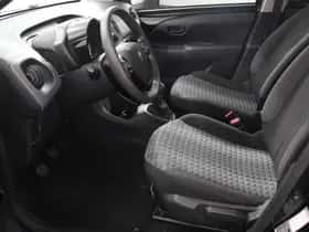 Peugeot 108 (2021) thumbnail 9